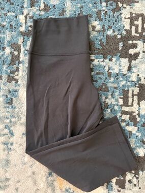 EUC lululemon Align Crop 21” -129